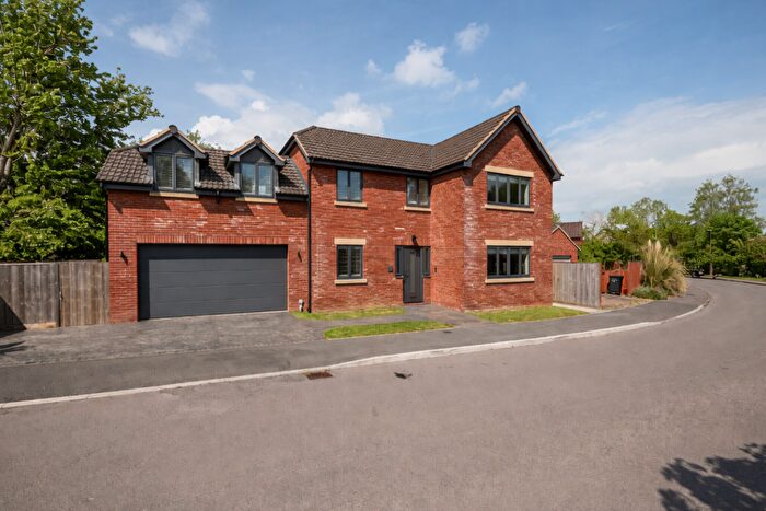 4 Bedroom Detached House For Sale In Magdalen Road, Wanborough, SN4