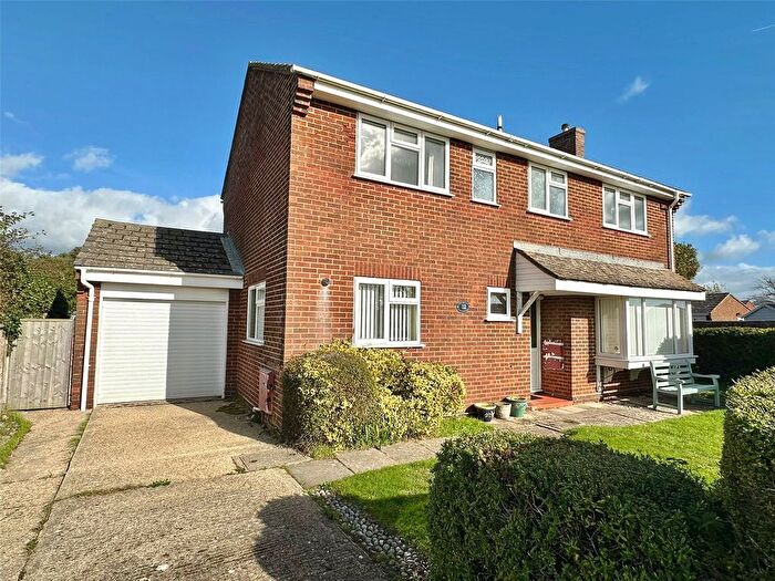 4 Bedroom Detached House For Sale In Swallow Drive, Milford On Sea, Lymington, Hampshire, SO41