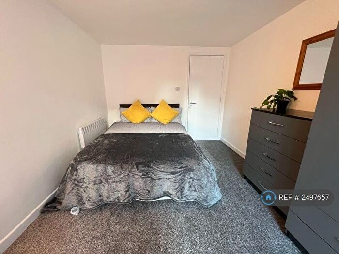 1 Bedroom Flat To Rent In Market Street, Stalybridge, SK15