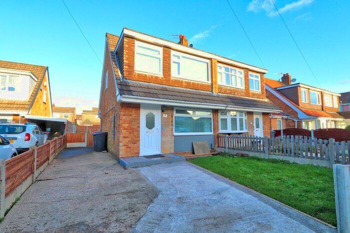 3 Bedroom Semi-Detached House To Rent In Edale Close, Irlam, Manchester M44