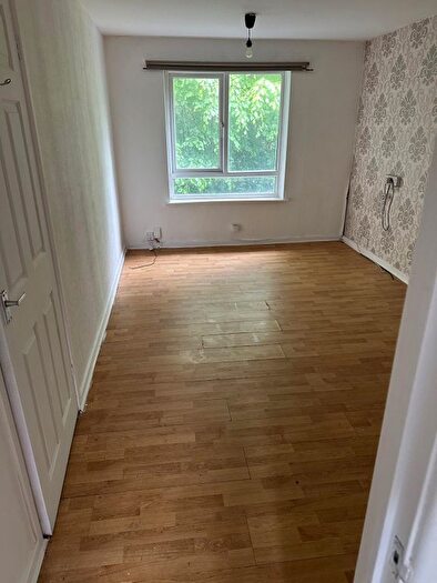 1 Bedroom Flat To Rent In Melton Garth, Leeds, LS10