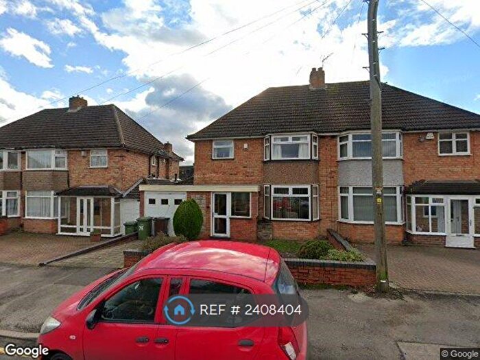 3 Bedroom Semi-Detached House To Rent In Woodford Avenue, Solihull, B36