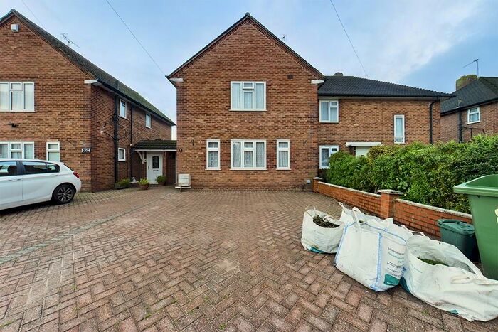 3 Bedroom Semi-Detached House To Rent In Downbarns Road, South Ruislip, HA4