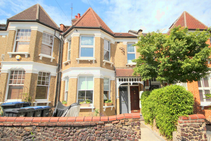 1 Bedroom Flat To Rent In Eaton Park Road, Palmers Green, N13