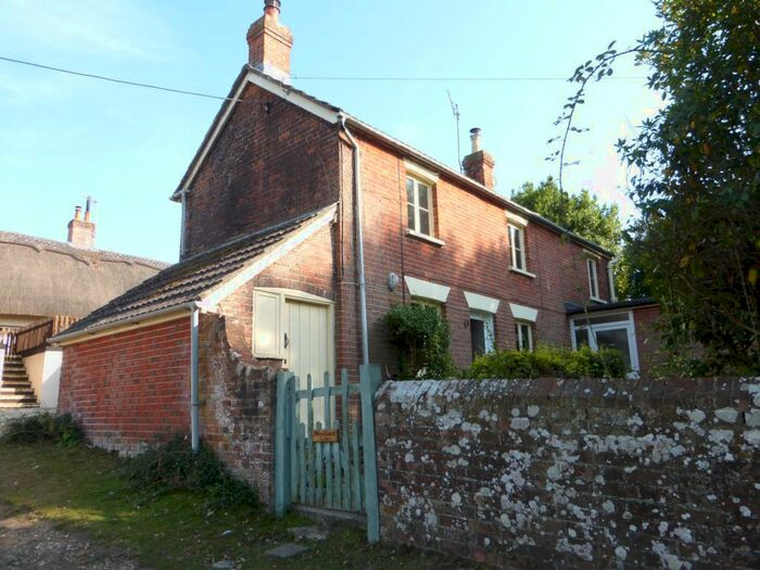 2 Bedroom Detached House To Rent In Woodgreen, Hampshire, SP6