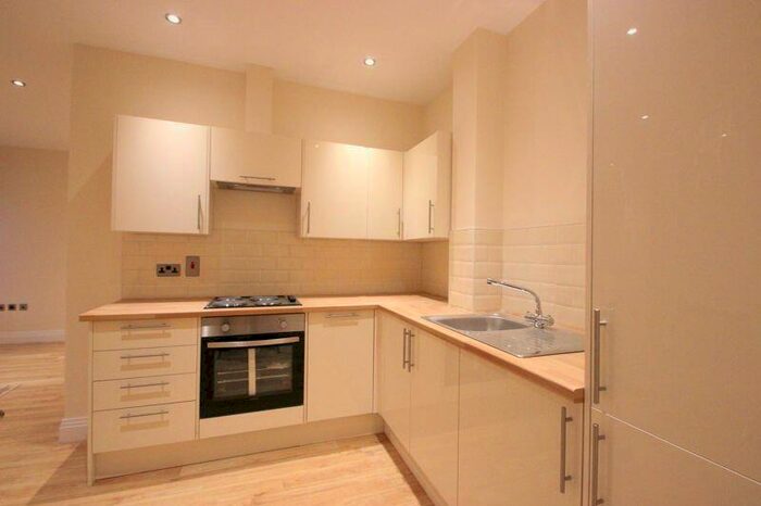 2 Bedroom Apartment To Rent In Garsington Road, Oxford, OX4