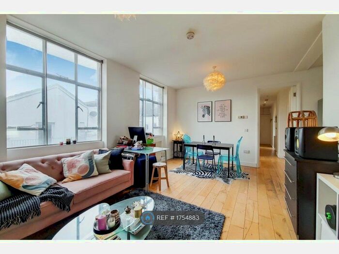 3 Bedroom Flat To Rent In Springbok Works, London, N16