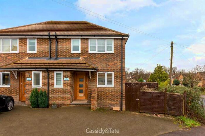 3 Bedroom Semi-Detached House To Rent In Loufenway Mews, Garrard Way Wheathampstead, St Albans, AL4