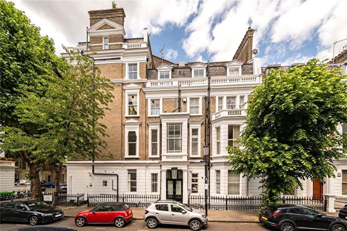 2 Bedroom Flat To Rent In Linden Gardens, Notting Hill, W2