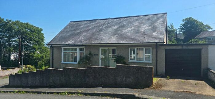 4 Bedroom Detached House For Sale In The Crescent, Porthmadog, LL49