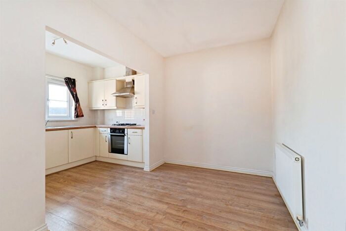 2 Bedroom Flat For Sale In Rockingham Court, Middlesbrough, TS5