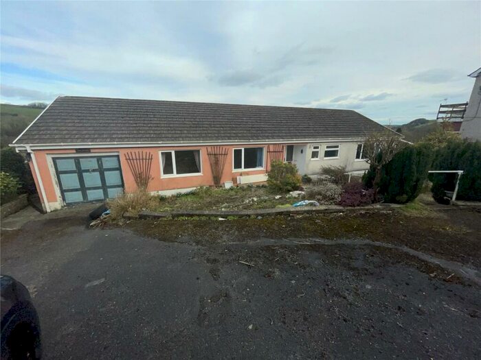 4 Bedroom Bungalow For Sale In Bronwydd, Bronwydd Arms, Carmarthen, Carmarthenshire, SA33
