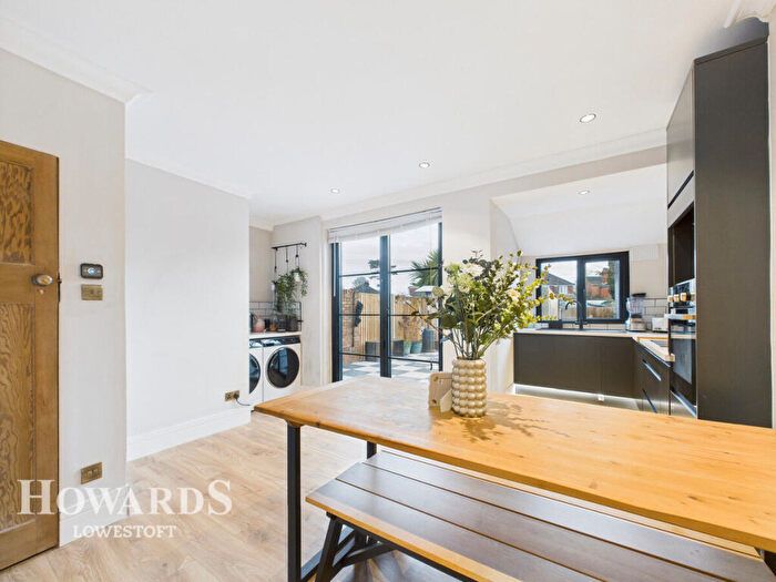 3 Bedroom Semi Detached House For Sale In Marlborough Road, Lowestoft, NR32