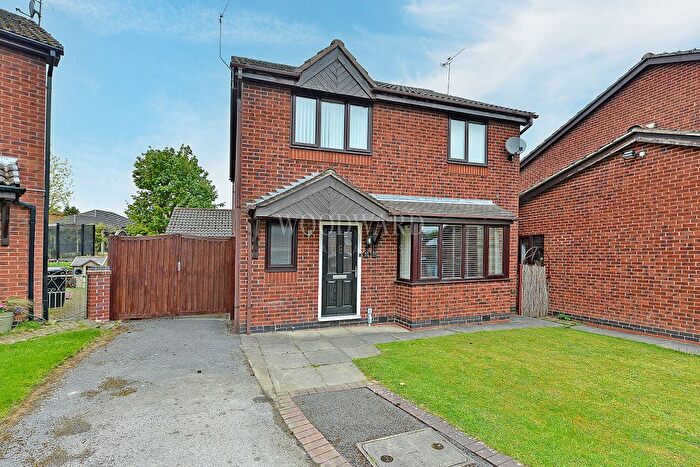 4 Bedroom Detached House For Sale In Clumber Close, Ripley, DE5