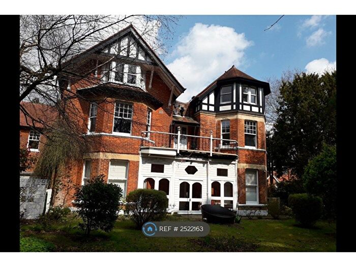 2 Bedroom Flat To Rent In Dunbar Road, Bournemouth, BH3