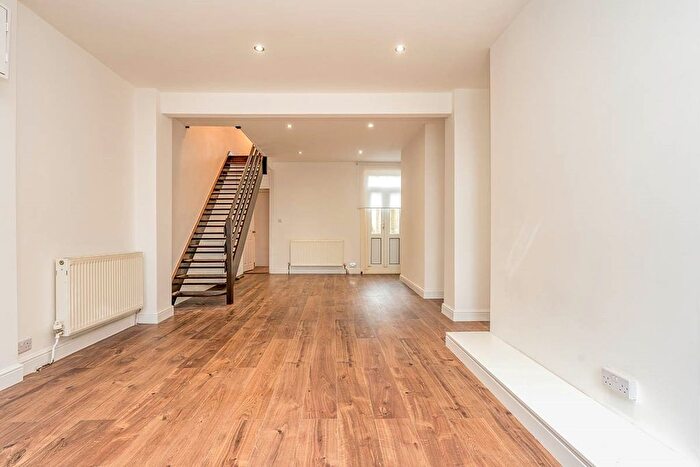 3 Bedroom Terraced House To Rent In Imperial Road, Gillingham, Kent, ME7