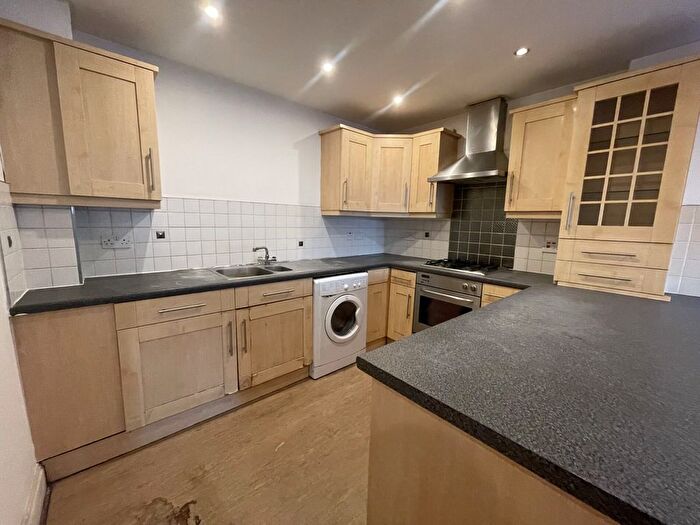 3 Bedroom Flat To Rent In Streamline Court, Streamline Mews, London, SE22