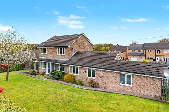 4 Bedroom Detached House For Sale In Mulberry View, Leeds, LS16