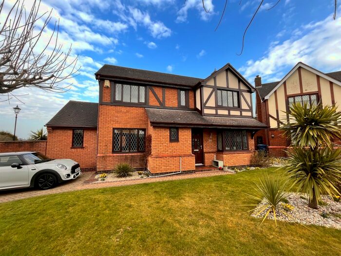 4 Bedroom Detached House For Sale In Millbrook Drive, Shenstone, Lichfield, WS14