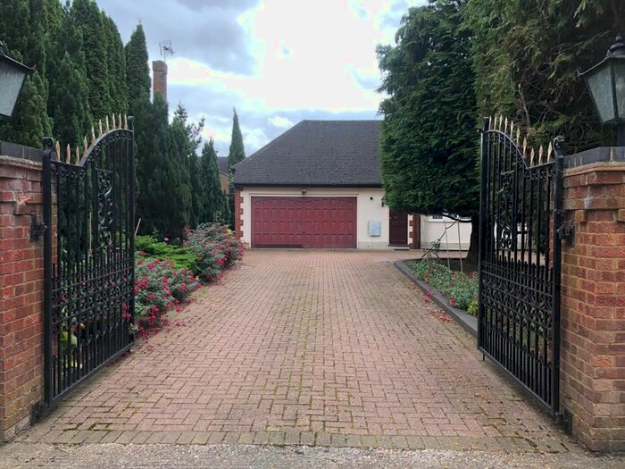 5 Bedroom Detached House To Rent In St. Albans Road West, Hatfield AL10