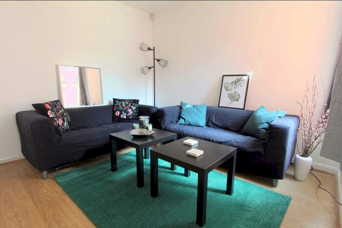 6 Bedroom Terraced House To Rent In St. Edwards Road, Reading, Berkshire, RG6