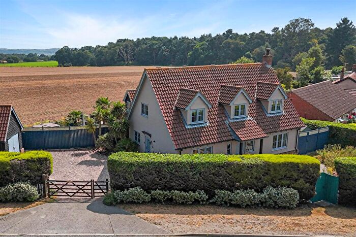4 Bedroom Detached House For Sale In Church Lane, Brantham, Manningtree, CO11