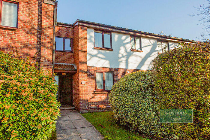 1 Bedroom Flat For Sale In Silvercourt, Fosse Way, Nailsea, Bristol, BS48