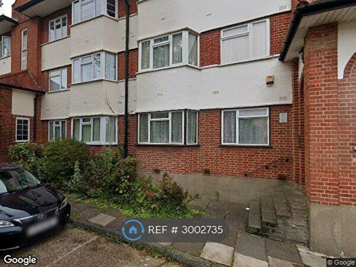 3 Bedroom Flat To Rent In Alexandra Avenue, Harrow, HA2