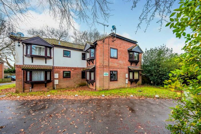 1 Bedroom Flat To Rent In Oaktrees, Ash, Aldershot, GU12