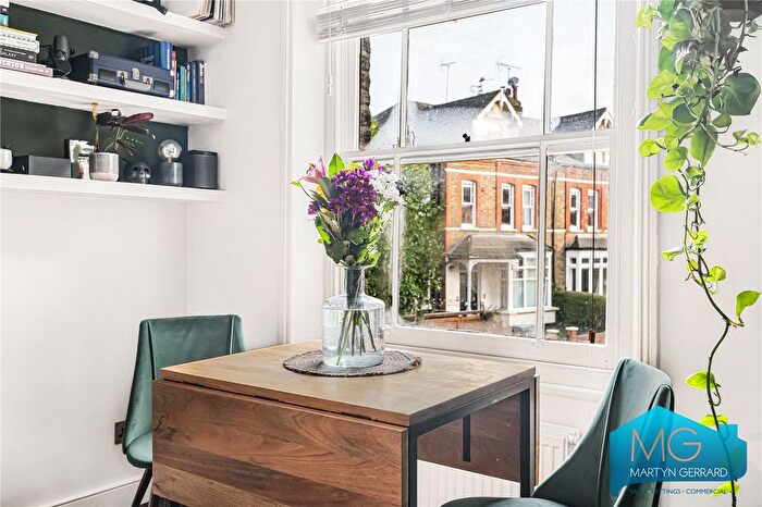 1 Bedroom Flat For Sale In Fairfield Road, London, N8
