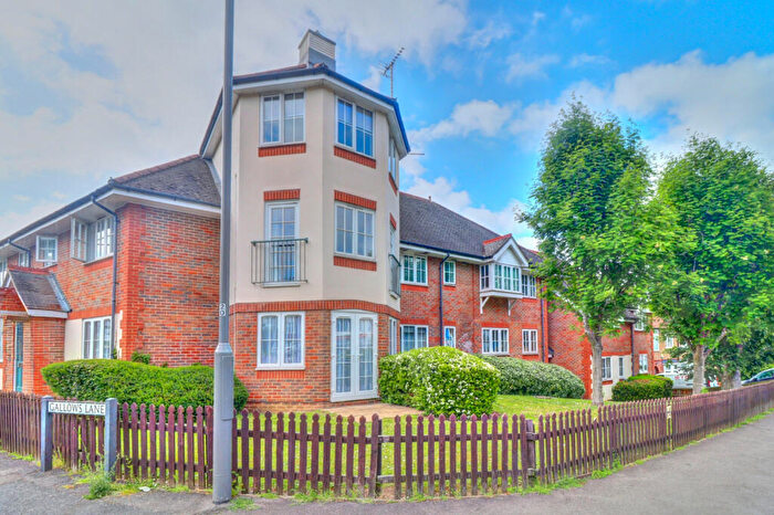1 Bedroom Maisonette For Sale In Gallows Lane, High Wycombe, Buckinghamshire, HP12