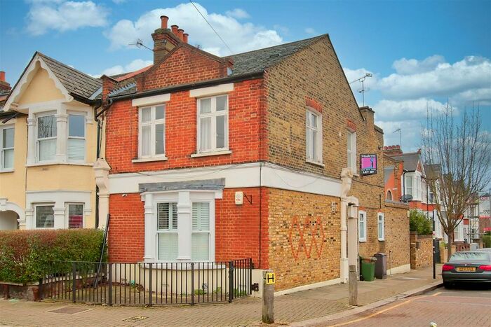 1 Bedroom Maisonette To Rent In Duntshill Road, London, SW18