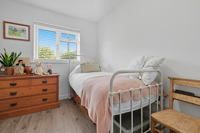 2 Bedroom Bungalow For Sale In Ship Road, West Hanningfield, CM2