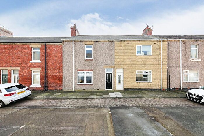 3 Bedroom Terraced House For Sale In South Street, Shiremoor, NE27