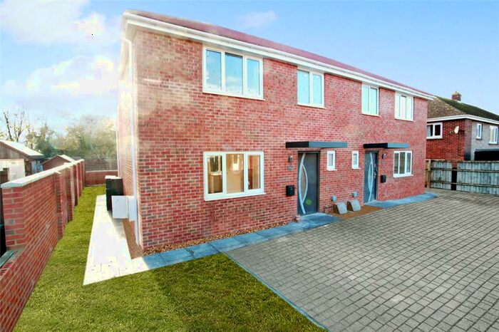 3 Bedroom Semi-Detached House To Rent In Mayenne Place, Devizes, Wiltshire, SN10