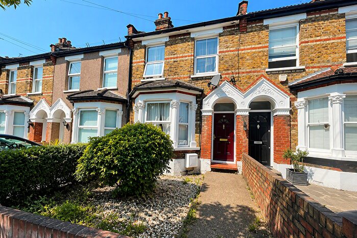 2 Bedroom Property To Rent In Walpole Road, London, E18