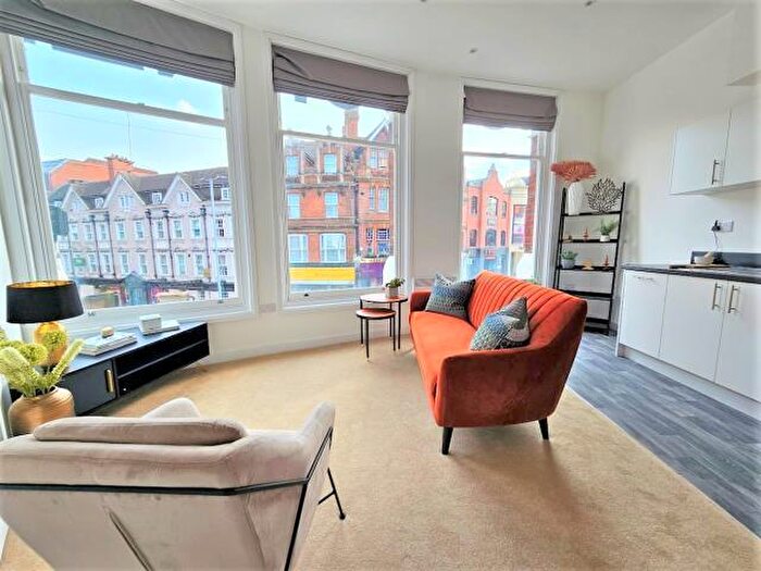 2 Bedroom Apartment To Rent In Jacksons Corner, Central Reading, RG1