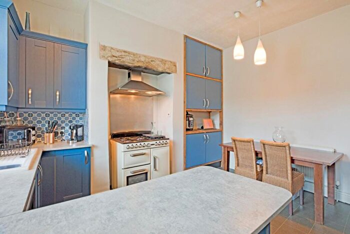 3 Bedroom Terraced House For Sale In Leeds Road, Ilkley, LS29