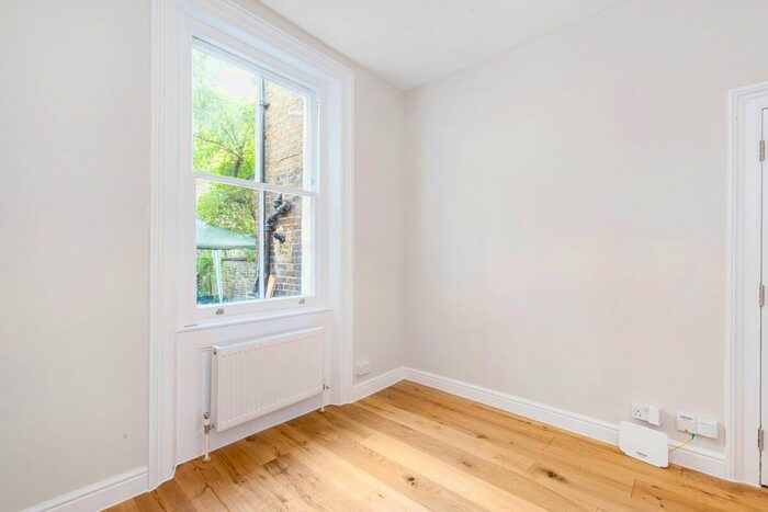 Studio To Rent In Nottingham Street, London, W1U