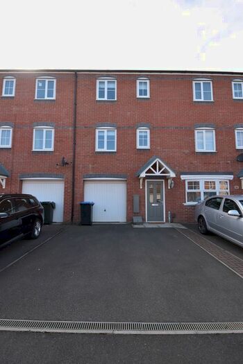 4 Bedroom Terraced House To Rent In Hoskins Lane, Middlesbrough, TS4