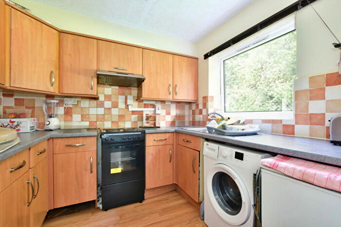 2 Bedroom Flat For Sale In Elstree Road, Hemel Hempstead, HP2