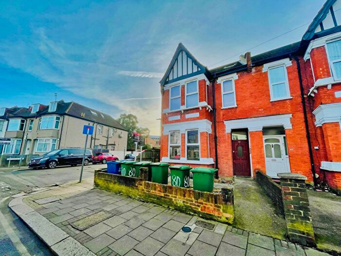 1 Bedroom Flat To Rent In Welldon Crescent, Harrow, HA1