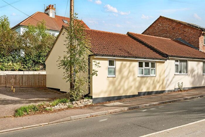1 Bedroom Semi-Detached Bungalow For Sale In Lyme Road, Axminster, EX13