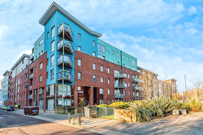 2 Bedroom Flat For Sale In Sweetman Place, Bristol, BS2
