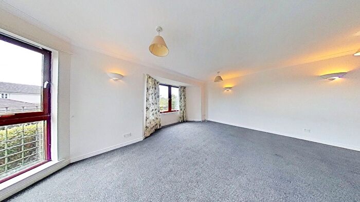 2 Bedroom Flat To Rent In Abercorn Street, Maryfield, Dundee, DD4