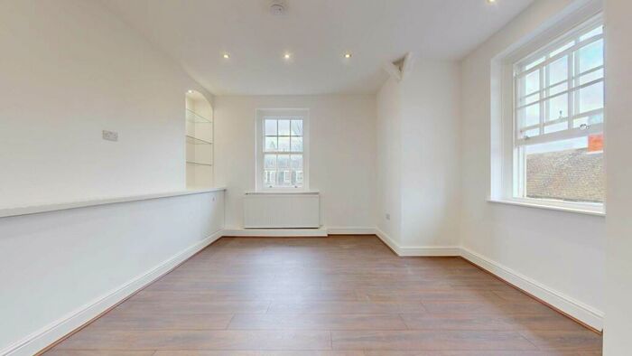 2 Bedroom Flat To Rent In Fisherton Street, NW8