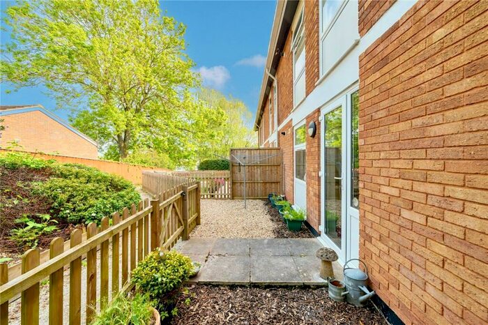 1 Bedroom Apartment For Sale In Churchill Drive, Crediton, Devon, EX17