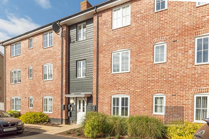 2 Bedroom Flat For Sale In Pond Way, Norwich, NR7