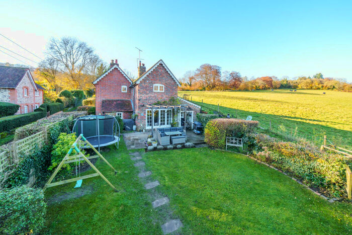 3 Bedroom Semi-Detached House For Sale In Old Bix Road, Lower Assendon, Henley-on-Thames, Oxfordshire, RG9