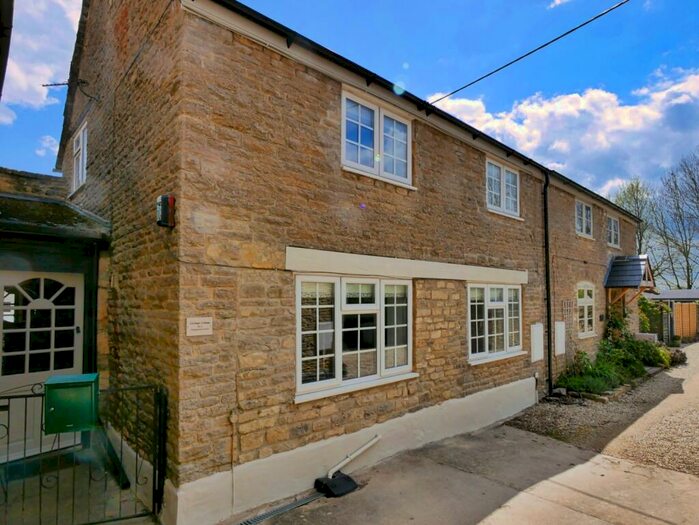 2 Bedroom Cottage To Rent In Lower End, Alvescot, OX18